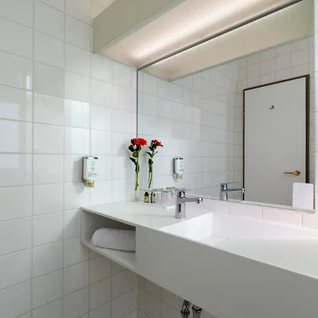 Wyndham Garden 4*
