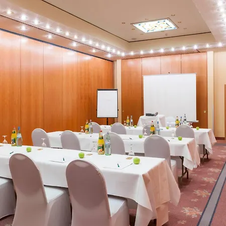 Wyndham Garden Hotel 4*