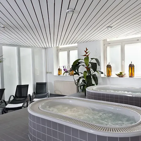 Wyndham Garden 4*
