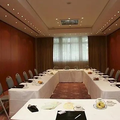 Wyndham Garden Hotel 4*