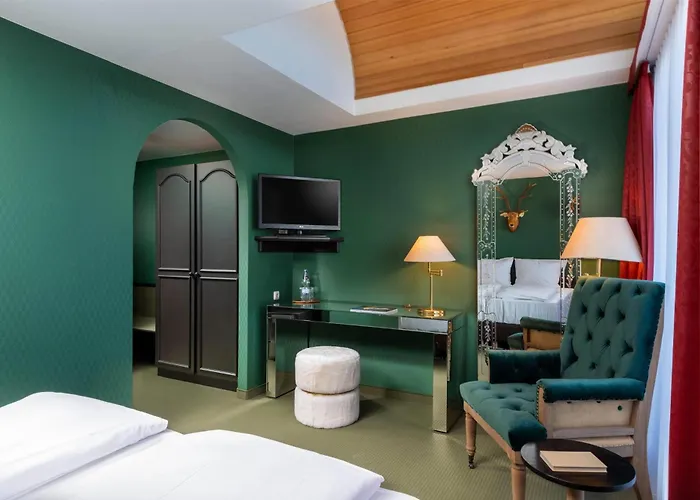 Ξενοδοχείο Wyndham Garden 4*